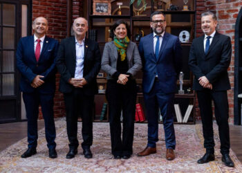 Ex presidente de ARCHI entregó el mando de la Federación de Medios al titular de ANATEL