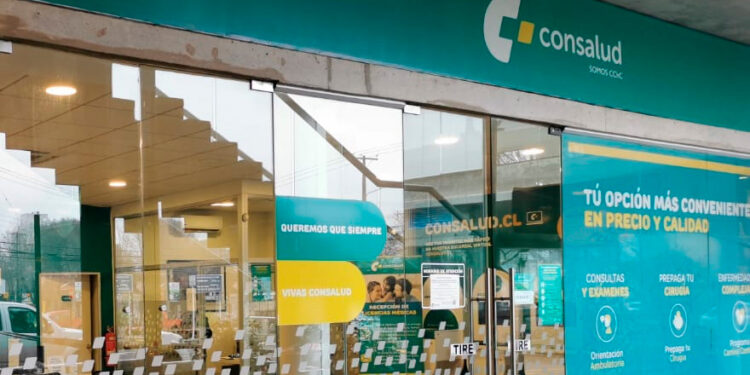 Afiliados presentan demanda  contra Consalud S.A