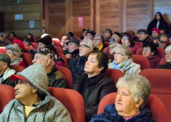 Adultos Mayores se capacitan sobre transporte y telecomunicaciones en Yungay