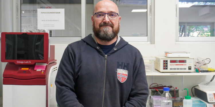 Investigador chileno desarrolla un innovador método de detección de microorganismos en aguas