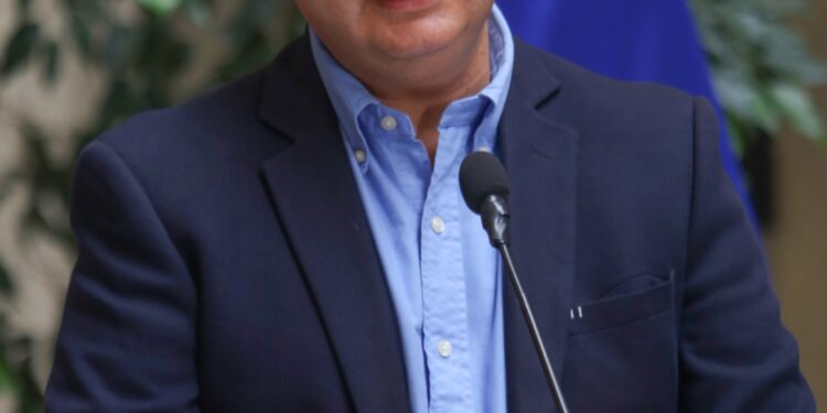 SAUERBAUM Y RETRASO EN ENTREGA DE ÚTILES POR PARTE DE JUNAEB : “LA INEPTITUD DE QUIENES GOBIERNAN HACE PAGAR UNA VEZ MÁS A LOS NIÑOS  MÁS HUMILDES DE CHILE»