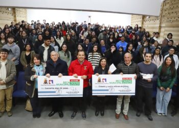 84 millones de pesos en becas fortalecen el acceso a la educación superior en Chillán Viejo