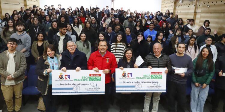 84 millones de pesos en becas fortalecen el acceso a la educación superior en Chillán Viejo