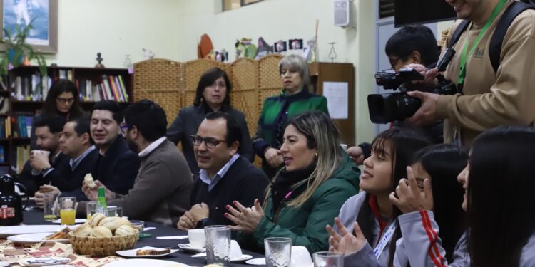 Liceo Juan Arturo Pacheco Altamirano honra el talento de sus deportistas en emotivo acto de reconocimiento