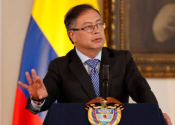 Gustavo Petro «Por ahora ganaría el progresismo en Chile. Pasar al fascismo es terrible para cualquier sociedad»