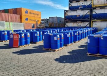 Aduanas incauta tambores con 40 toneladas de precursores para fabricar drogas