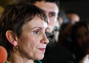 Carolina Tohá reflexiona sobre su derrota y felicita a Jeannette Jara