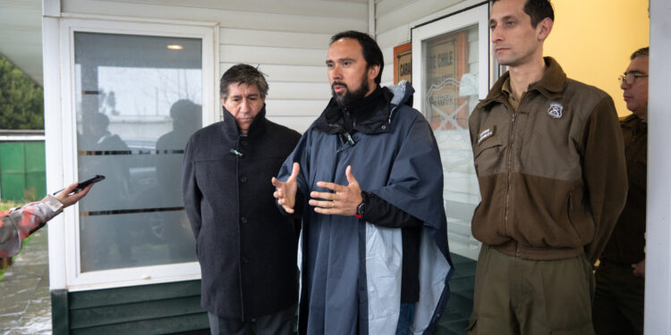 Gobernador Crisóstomo recorre zona costera de Ñuble e inspecciona obras para enfrentar emergencias