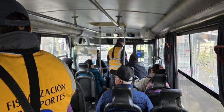 Evasión del transporte público mayor a la baja: desde enero de 2025 solo un 0,43% de usuarios fiscalizados han evadido el pago en Chillán