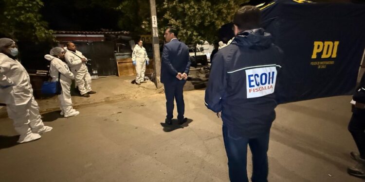 Asesinan a hombre en La Granja y su hija queda en riesgo vital