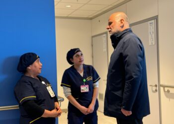 Ministro del Interior visitó obras del nuevo Hospital Regional de Ñuble, que ya alcanza un 96% de avance