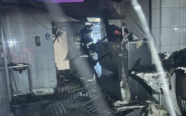 incendio en Fábrica de cecinas del centro de educación y trabajo de la cárcel de San Carlos.