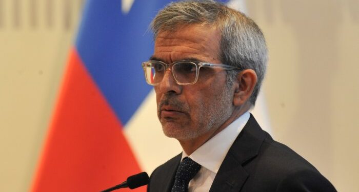 Ministro Luis Cordero se pronuncia en contexto de seguridad del barrio Meiggs