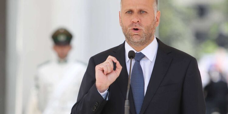 Cinco cárceles del país serán evacuadas y los reos trasladados a otros recintos cercanos