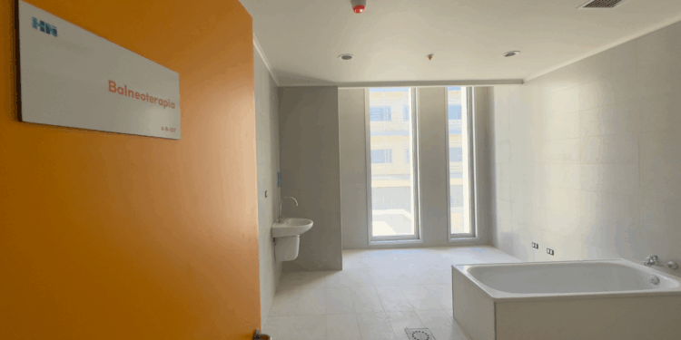 Hospital Regional de Ñuble incorpora salas de balneoterapia para pacientes pediátricos y adultos