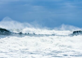 Segunda o tercera ola del tsunami podría ser la más peligrosa, advierte académico UCSC