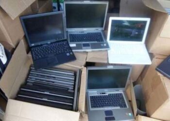 Chillanenses entregaron  equipos en desuso para su restauración en beneficio de niños vulnerables