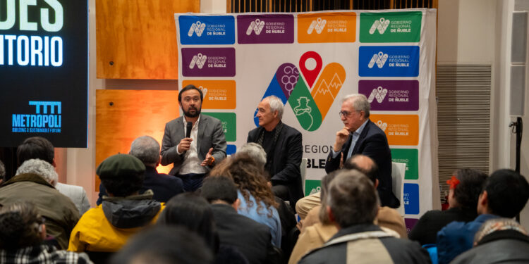 Ñuble se inspira en las exitosas transformaciones de Bilbao y Singapur para planificar sus ciudades con mirada de futuro
