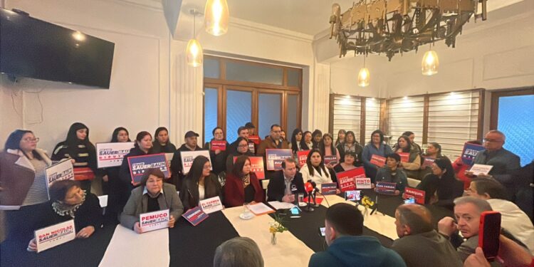 CON TEST DE DROGAS INCLUIDO : SAUERBAUM ENTREGA TODOS SUS ANTECEDENTES A DIRIGENTES SOCIALES A HORAS DE SU INSCRIPCIÓN COMO CANDIDATO A LA REELECCIÓN