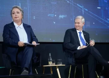 Encuesta Criteria; Revela empate entre Jara y  Kast  por la carrera presidencial.