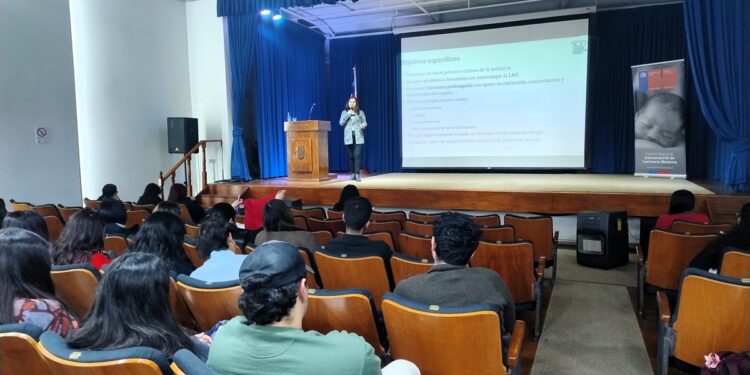 Se desarrolló en la Sala Schäfer  Diez profesionales del área salud compartieron sus conferencias ante estudiantes de distintas carreras ligadas a la salud. 