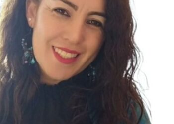 Jenny Paz Godoy debuta en el mundo literario con «Fragmentos de vida» su primer libro de poemas
