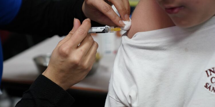 ¿Qué vacunas incorpora la inoculación escolar y por qué esimportante sumarse a esta estrategia?