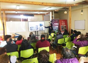 Prodesal Chillán promueve el cultivo de hongo ostra como alternativa productiva