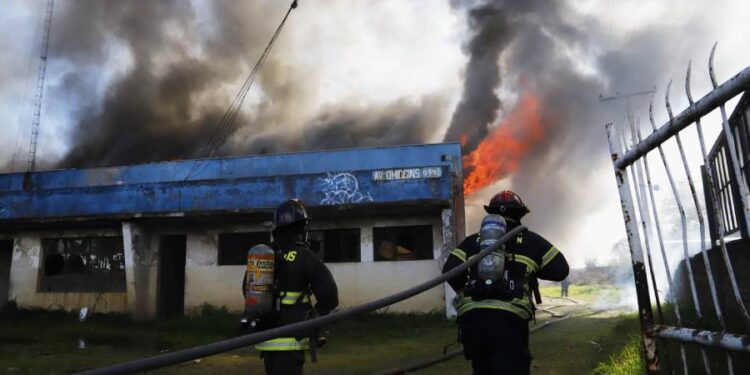 Ayer Lunes se registró un incendio en un galpón abandonado en la avenida O’Higgins
