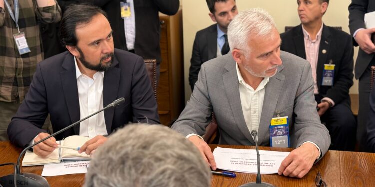 Gobernador Crisóstomo defiende presupuesto regional en Comisión del Senado