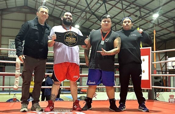 Tour Municipal de Combate coronó a sus campeones de boxeo y kickboxing