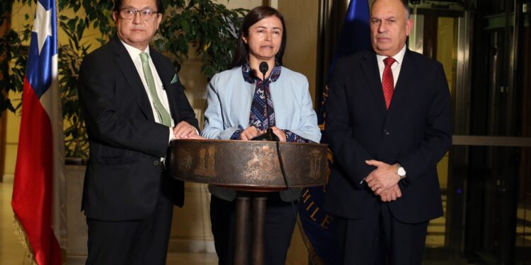 Diputada Marta Bravo promueve nueva ley que obliga a servicios que atienden público a dar prioridad a las personas con discapacidad y a sus cuidadores