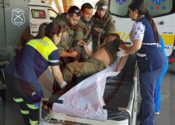 Dos Carabineros  resultaron heridos en el contexto del 52 aniversario del golpe