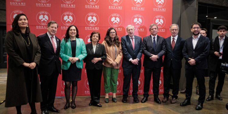 Ministro de Economía: “La minería está abriendo oportunidades no solo para crecer más, sino para seguir generando más y mejores empleos”