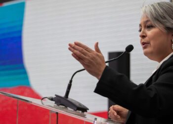 Jeannette Jara, expresó que «no comparte» los dichos  de  Eduardo Artés