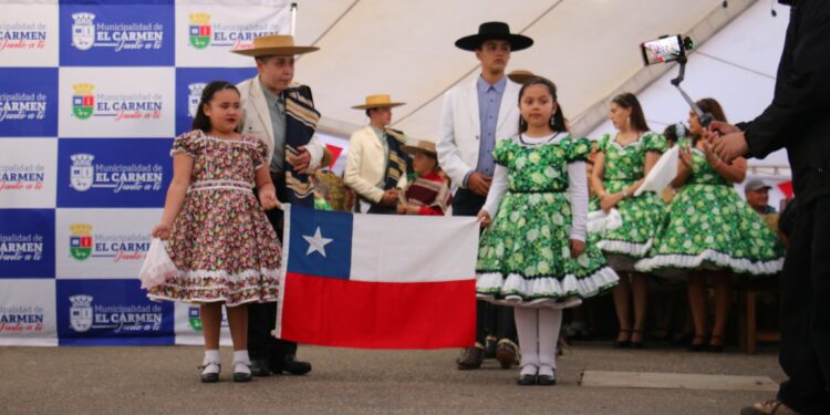 Más de 2 mil asistentes presentes en la apertura de la Fiesta de la Chilenidad de El Carmen