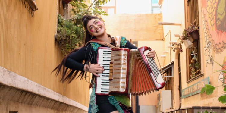 San Carlos celebra el Día de la Música con Pascuala Ilabaca y artistas regionales