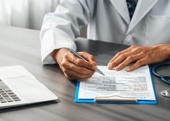 LICENCIAS MÉDICAS FRAUDULENTAS: EL MAL SILENCIOSO DEL SISTEMA DE SALUD