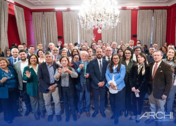 Trabajadores y trabajadoras radiales de ARCHI fueron reconocidos por su labor en ceremonia en La Moneda