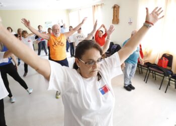 Programa de podología en Chillán Viejo atiende a más de 320 adultos mayores, ahorrando millones en atención especializada