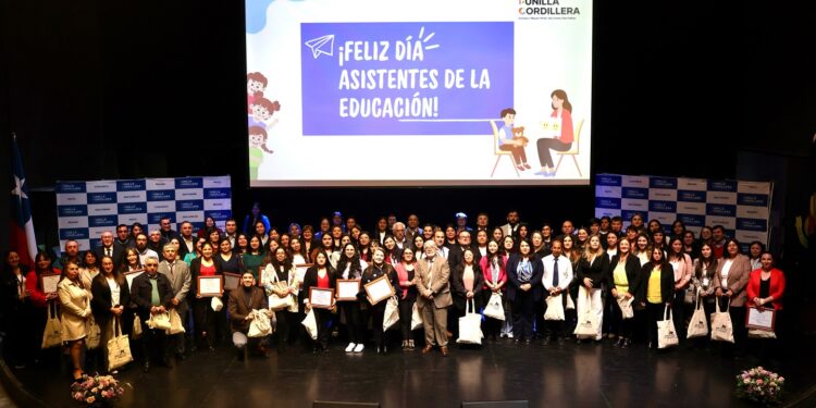 SLEP Punilla Cordillera reconoció a sus Asistentes de la Educación con emotiva ceremonia