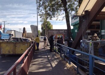 Seis toneladas de desechos retiran bajo tres puentes de Chillán en Plan para resguardar la seguridad