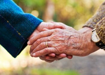 Aumenta el Bono Bodas de Oro: parejas recibirán $463 mil desde octubre