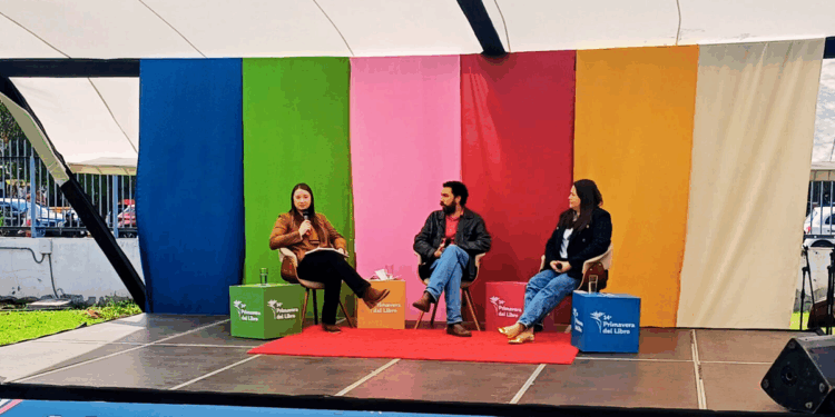 Ediciones UBB participó en la 14° Primavera del Libro junto a Ediur  