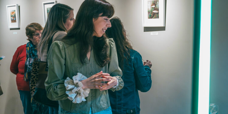 “Bajo el dosel del bosque”: una invitación a redescubrir la funga nativa a través del arte