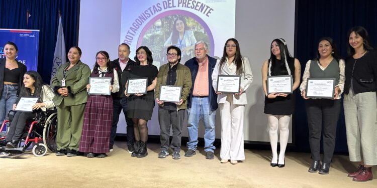 INJUV Ñuble reconoce a 37 jóvenes destacados de la región: “Las juventudes son protagonistas del presente”