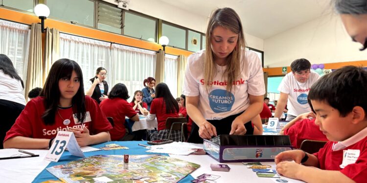 Estudiantes de las regiones del Biobío, Maule y Ñuble participarán de la gran final del Torneo de educación financiera “Creamos Futuro” a nivel nacional