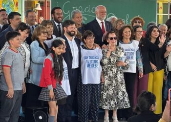 COLEGIO DE PROFESORES PIDE A PRESIDENTE BORIC, LEY QUE PERMITA A QUIENES APARECEN EN DEMANDA INTERNACIONAL, RECIBAN REPARACIÓN DEUDA HISTÓRICA QUE SE COMENZÓ A PAGAR HOY