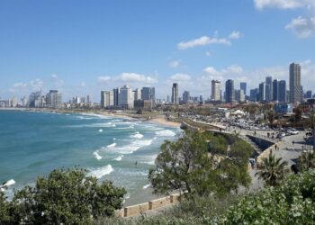 Vicepresidente de Estados Unidos aterrizó en Tel Aviv para supervisar la implementación del acuerdo del alto al fuego