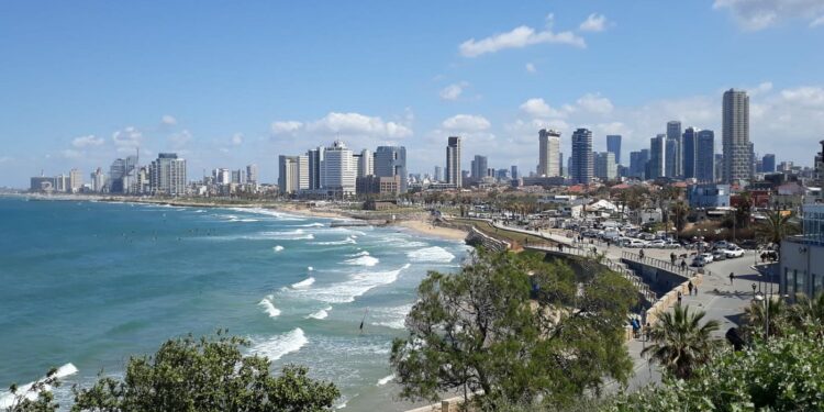 Vicepresidente de Estados Unidos aterrizó en Tel Aviv para supervisar la implementación del acuerdo del alto al fuego